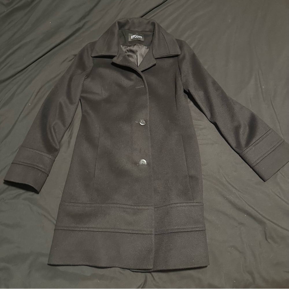 Black Tailored Trench Coat with Classic Lapel